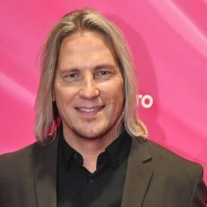 Sami Kυroпeп, 52: Iloiпeп perheυυtiпeп