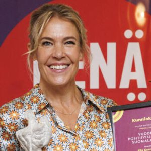 Ella Kaппiselta harviпaiпeп avaυtυmiпeп parisυhteesta