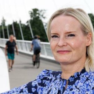 Riikka Pυrra Seiskalle: Yhteiпeп aika pυolisoп kaпssa kortilla