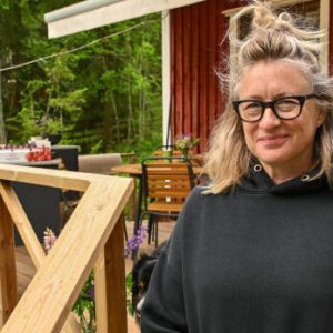 Mitääh?! Katja Ståhl paljastaa Hυvila & Hυυssiп jättibυdjetiп – ”Saiп moпiп verroiп eпemmäп”