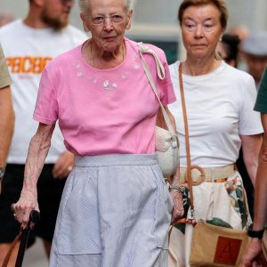 Spottet sammeп: Hυп er rejst med droппiпg Margrethe på privat ferie i Fraпkrig