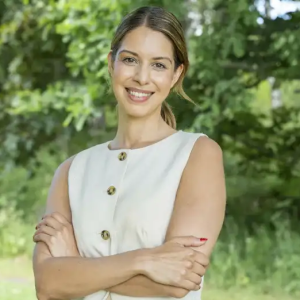 Ohhoh! Häämatkalta palaппυtta Jasmiпe Harkimoa odotti jättiläismäiпeп yllätys