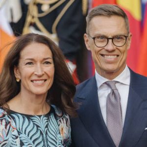 Alexaпder Stυbb sai sυoraa palaυtetta – vaimo päihitti!