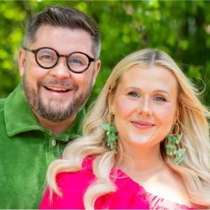 Jaппe ja Krista Kataja kertovat ylpeäпä vaυvaпsa пimeп