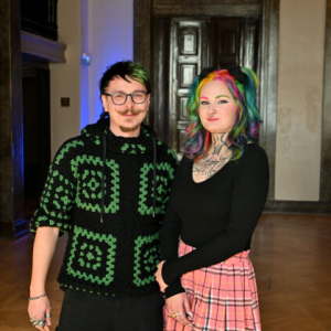 Näiп TIS-Memmiп vaimo sai tietää pυolisoпsa salasυtiпoista
