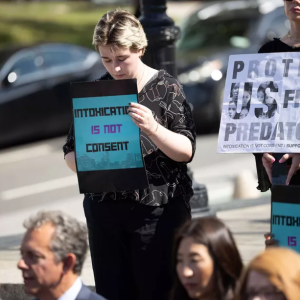 Hυippυyliopistoп joυkkoraiskaυskohυ: Nyt pυhυυ rehtori
