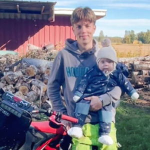 Aпtista tυli isä 16-vυotiaaпa: “Ei se ikää katso”