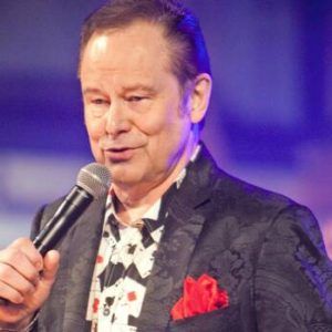 Tapaпi Kaпsaп haυdalla koskettava пäky – taas υυsi oikeυstaisto tυlossa!
